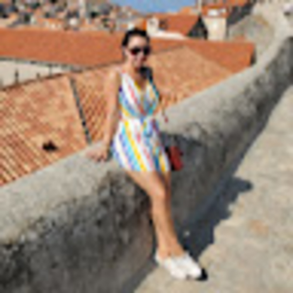 Meet your Posher, Laura